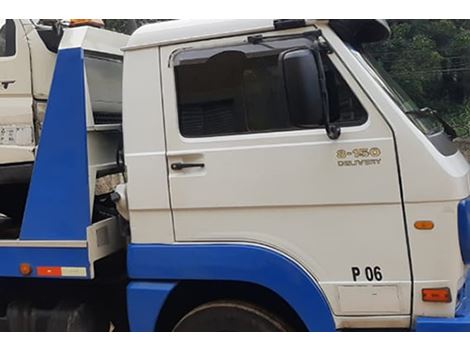 Guincho para Ônibus na Avenida Raimundo Pereira de Magalhães