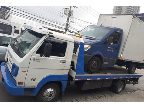 Guincho Plataforma na Avenida Fuad Lutfalla